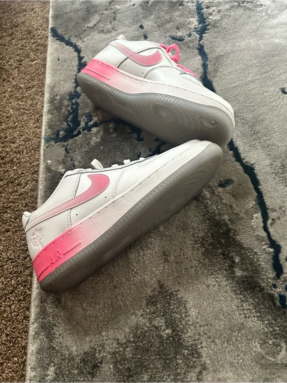 Nike Kids White Leather Sneakers with Pink Gradient Swoosh and Heel